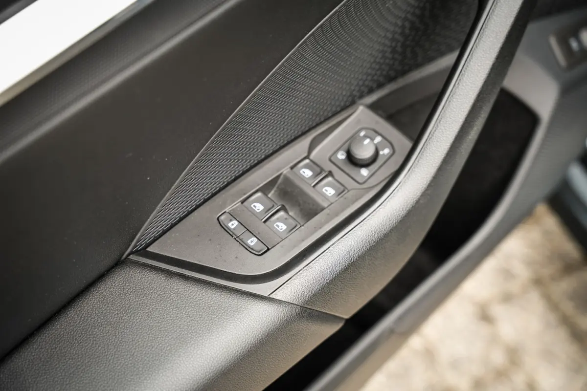 1.4 TSI IV First Edition | ACC | CarPlay | Clima | Navi | Standkachel | Head-up | Metallic |