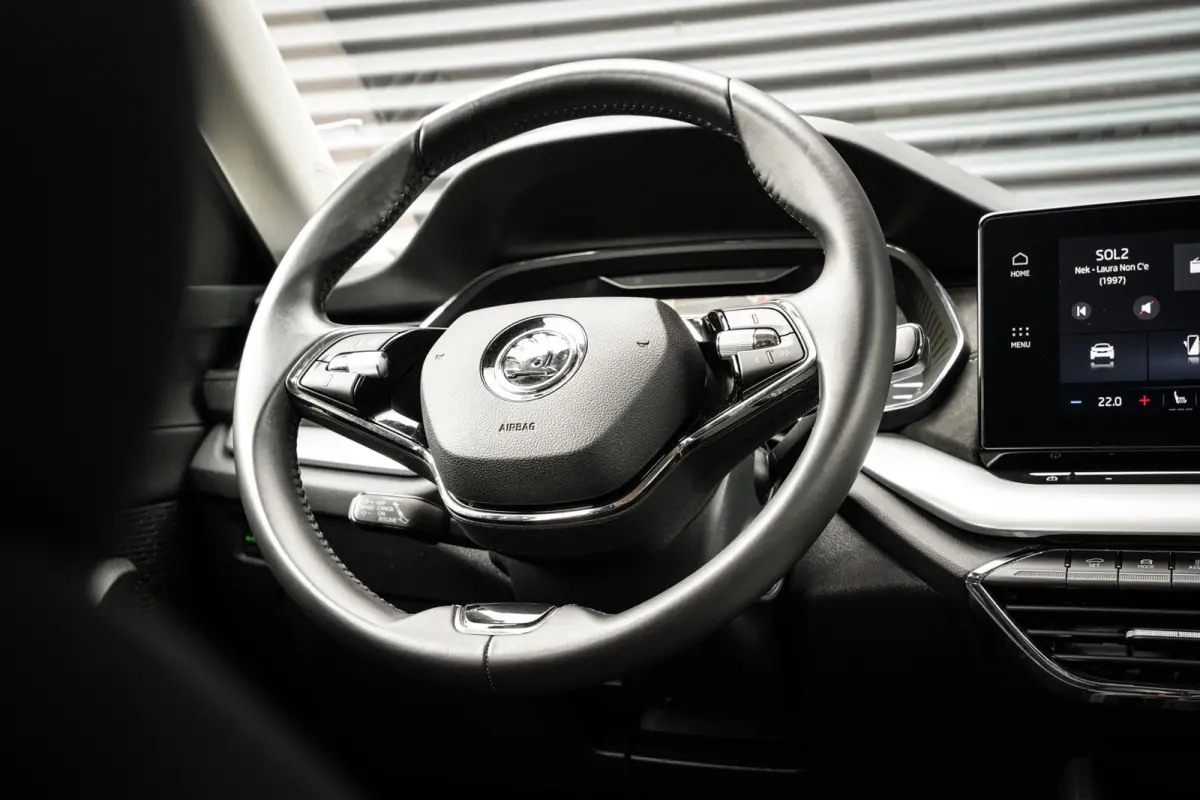1.4 TSI IV First Edition | ACC | CarPlay | Clima | Navi | Standkachel | Head-up | Metallic |