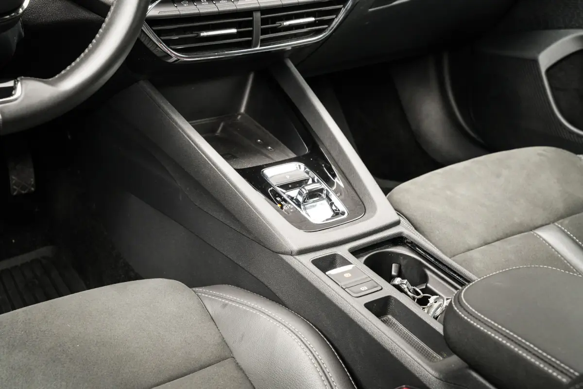 1.4 TSI IV First Edition | ACC | CarPlay | Clima | Navi | Standkachel | Head-up | Metallic |
