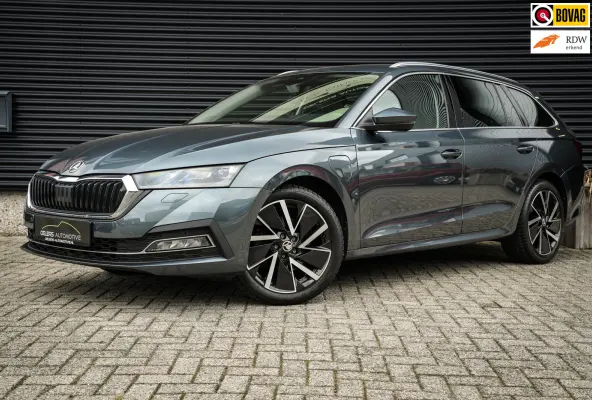 1.4 TSI IV First Edition | ACC | CarPlay | Clima | Navi | Standkachel | Head-up | Metallic |