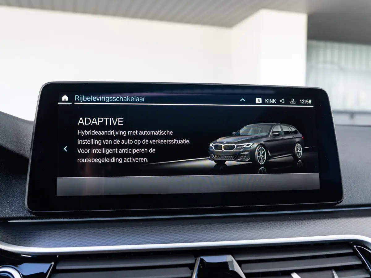 530e Toruing | M Sportpakket | Comfort Access | Driving Assistant Professional | Head Up Display | Panoramadak | Achteruitrijcamera | 18 inch