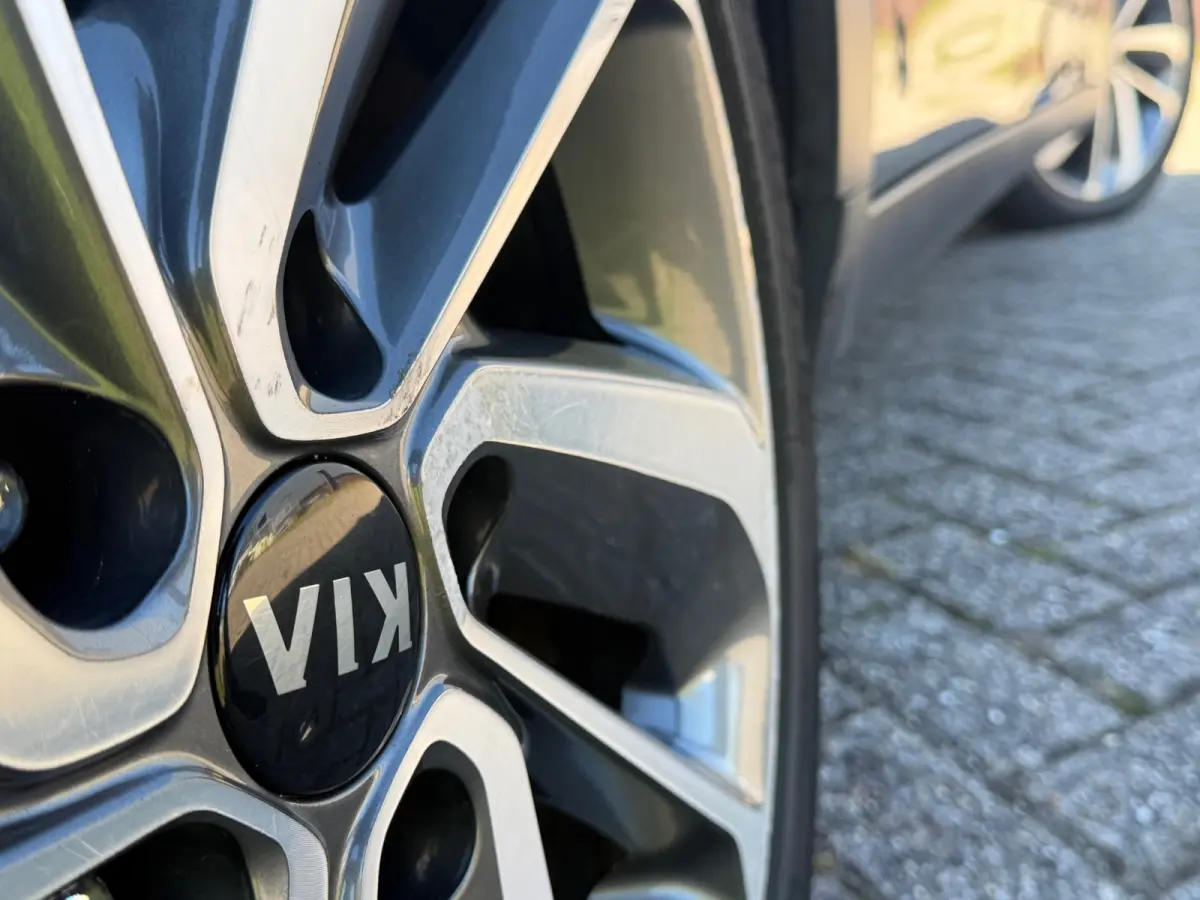 1.6 GDi Hybrid ExecutiveLine - Platinum Graphite - Android/Camera/Leder