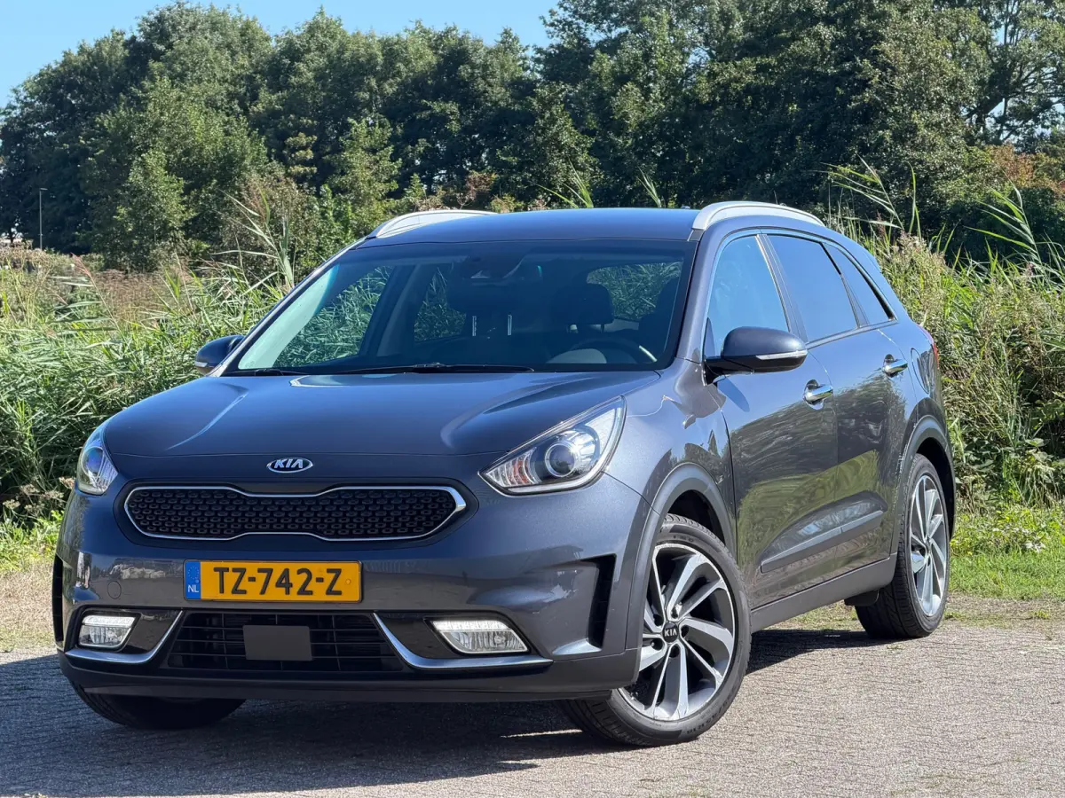1.6 GDi Hybrid ExecutiveLine - Platinum Graphite - Android/Camera/Leder