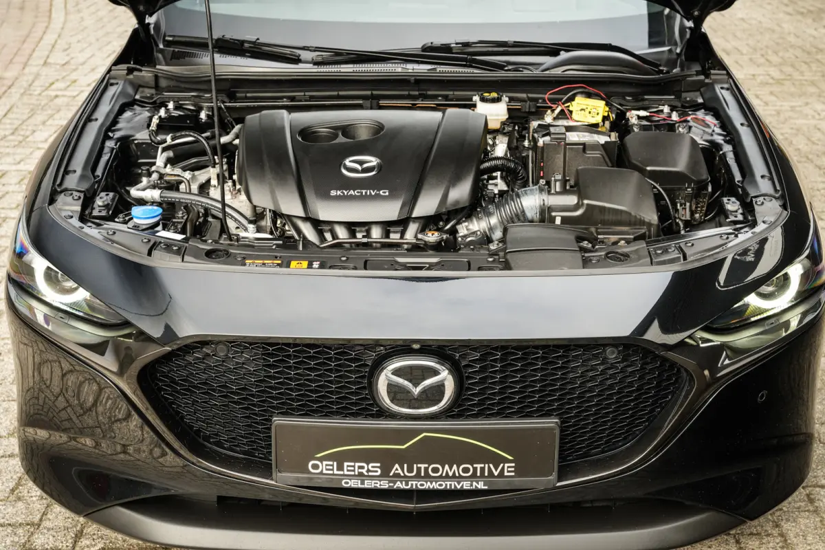 2.0 e-SkyActiv-G M Hybrid 122 Luxury | Bose | ACC | Clima | Camera | Navi | Metallic | Stoelverw. |