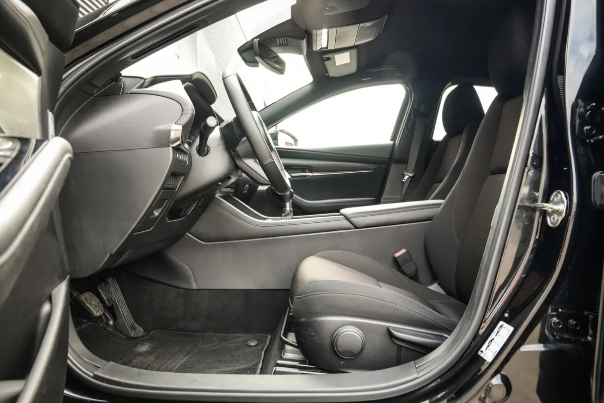 2.0 e-SkyActiv-G M Hybrid 122 Luxury | Bose | ACC | Clima | Camera | Navi | Metallic | Stoelverw. |