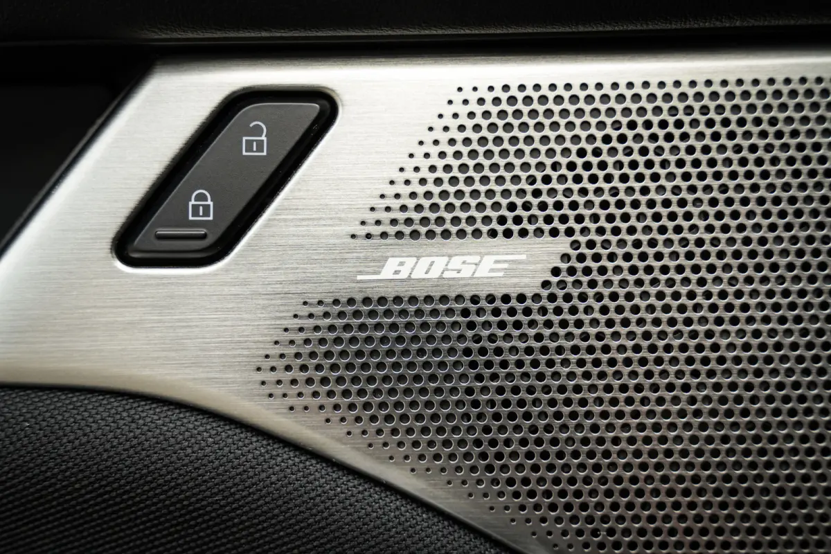 2.0 e-SkyActiv-G M Hybrid 122 Luxury | Bose | ACC | Clima | Camera | Navi | Metallic | Stoelverw. |