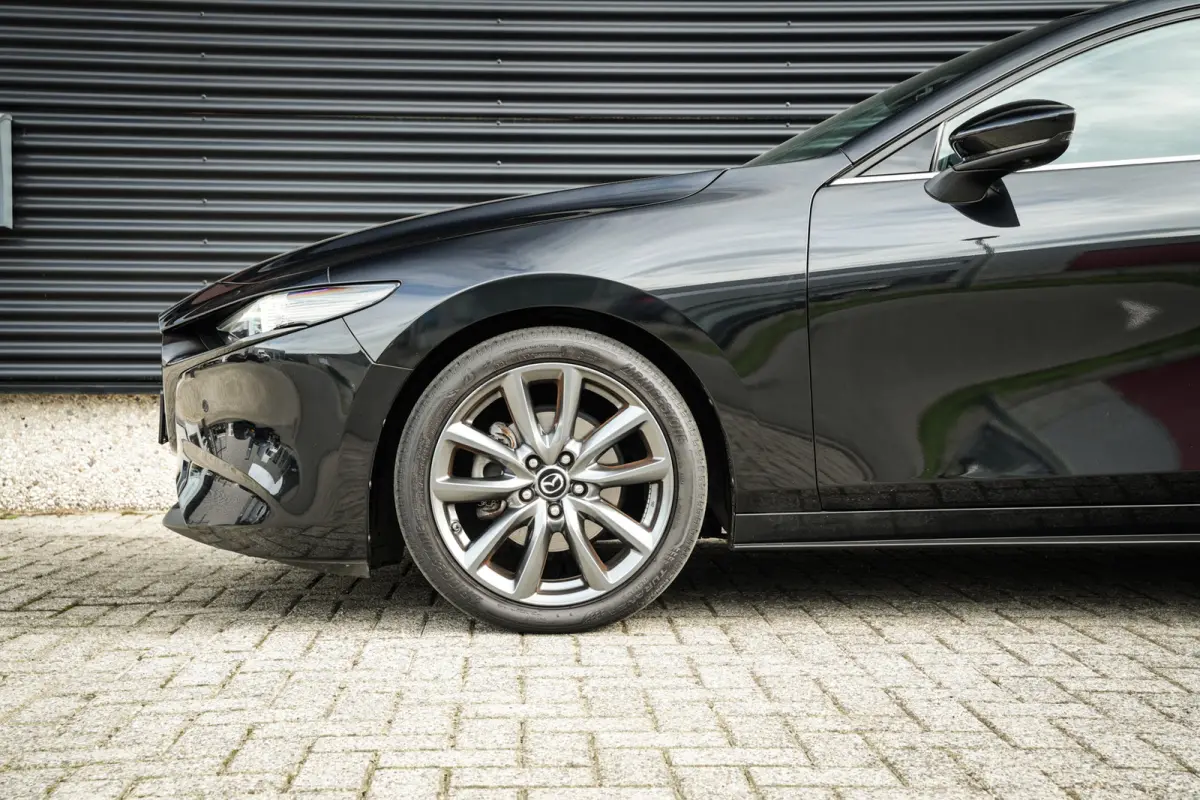 2.0 e-SkyActiv-G M Hybrid 122 Luxury | Bose | ACC | Clima | Camera | Navi | Metallic | Stoelverw. |