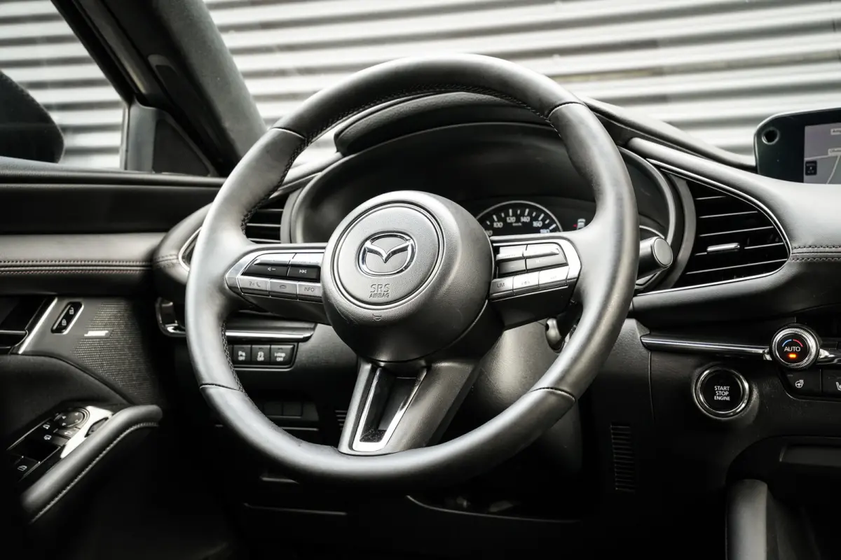 2.0 e-SkyActiv-G M Hybrid 122 Luxury | Bose | ACC | Clima | Camera | Navi | Metallic | Stoelverw. |