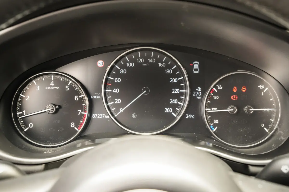 2.0 e-SkyActiv-G M Hybrid 122 Luxury | Bose | ACC | Clima | Camera | Navi | Metallic | Stoelverw. |