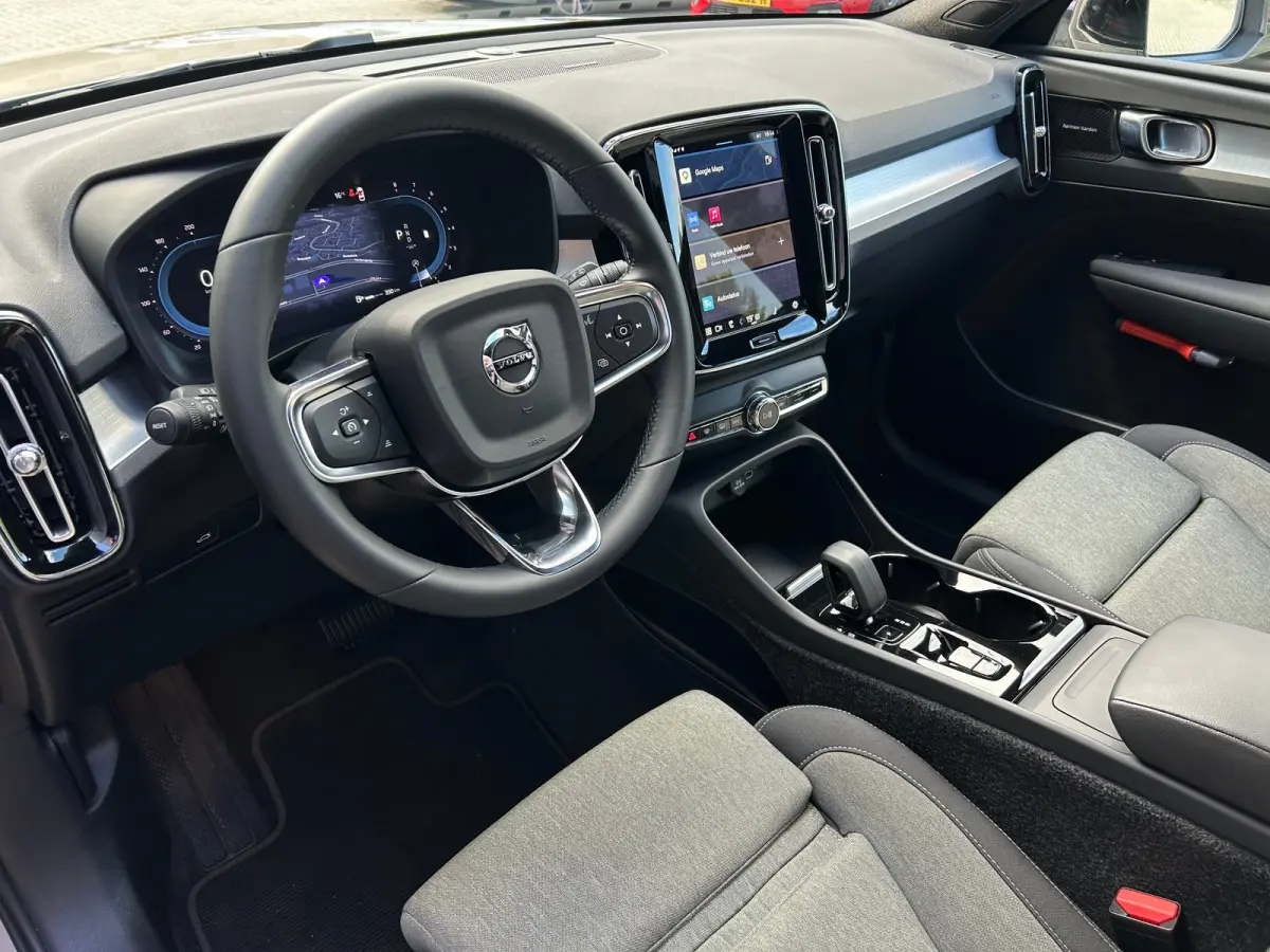 2.0 B4 Plus Dark | Harman/Kardon | Trekhaak | Camera | Pilot Assist |