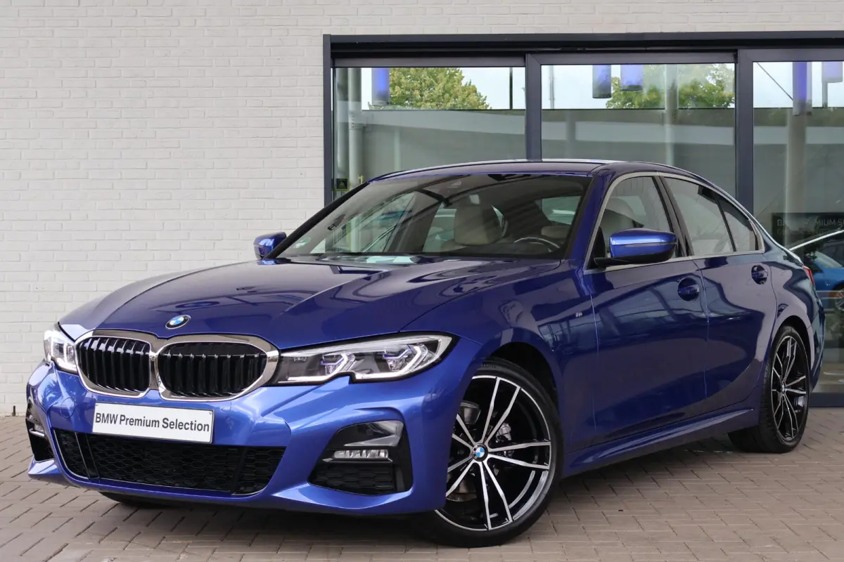 318i Business Edition Plus | M Sport | Laserlight | Cruise Control | Voorstoelen Verwarmd