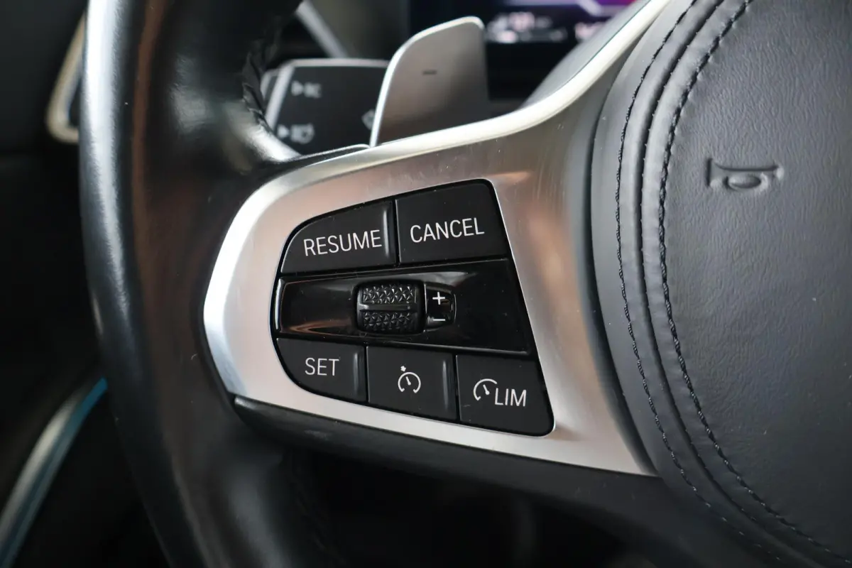 330e xDrive | M Sport | Harman Kardon | SOH 90,4% | Panorama Dak | Trekhaak