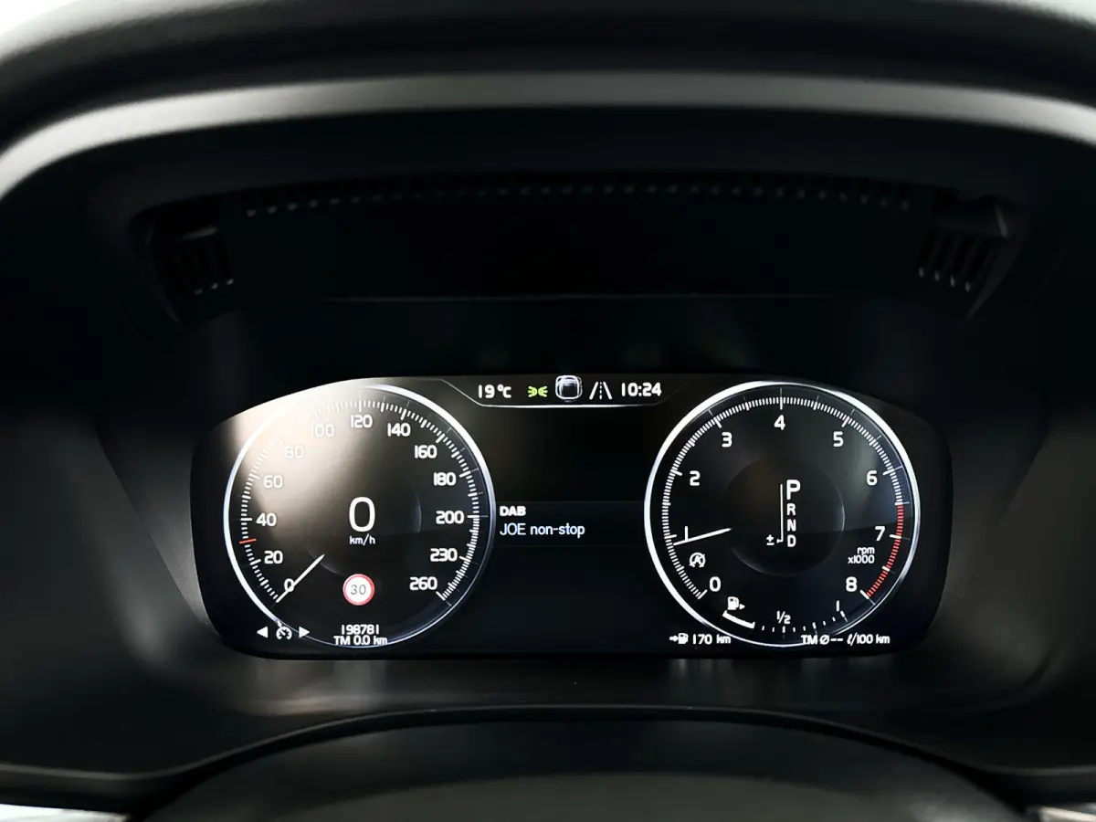 T5 Momentum | Parkeercamera | Stoelverwarming | Leder | Trekhaak