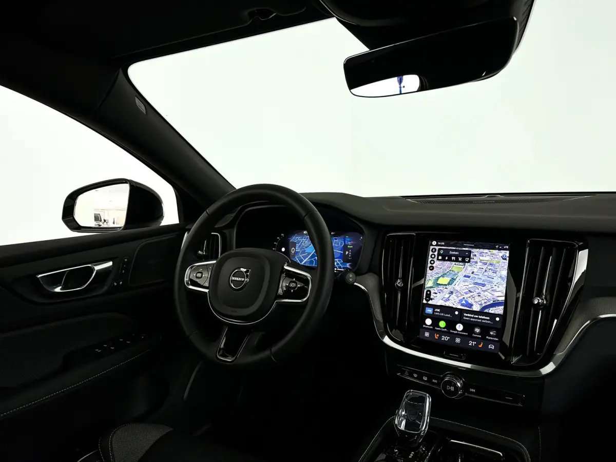 T8 Plug-in hybrid AWD Plus Dark | Panoramadak | 360° camera | Head-up display | Harman Kardon | Stoel- en stuurverwarming | Trekhaak