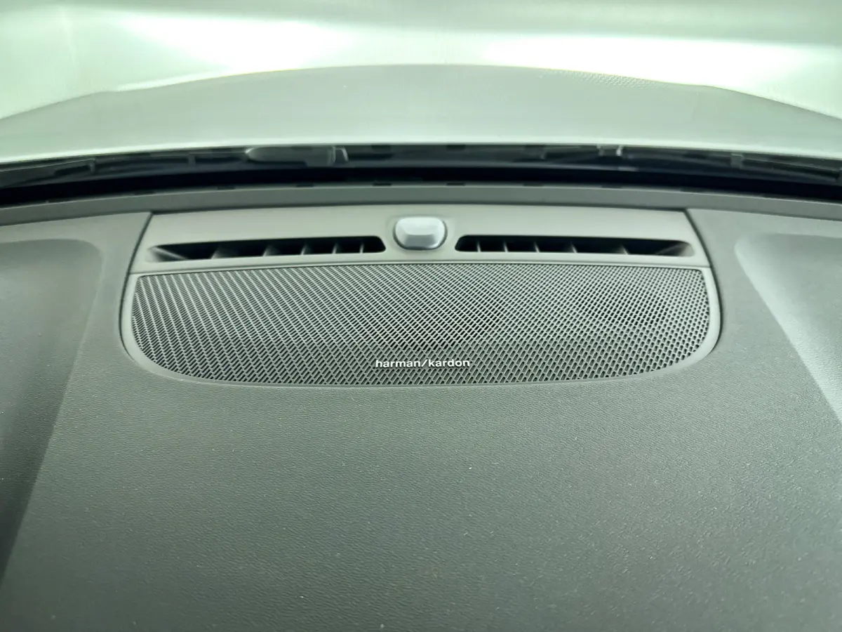 B4 Plus Dark | Parkeercamera | Harman Kardon | Stoel- en stuurverwarming | Trekhaak