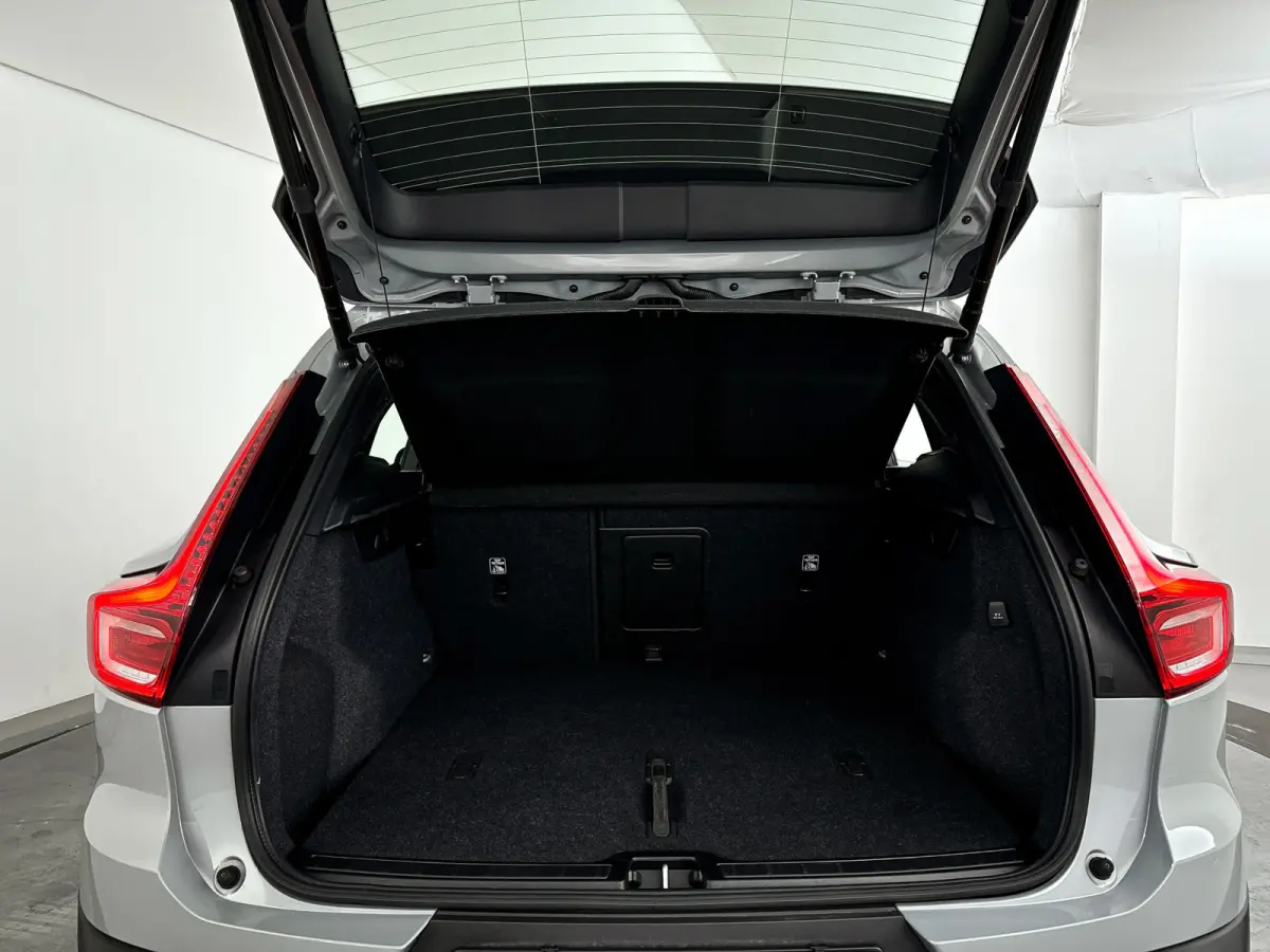 B4 Plus Dark | Parkeercamera | Harman Kardon | Stoel- en stuurverwarming | Trekhaak