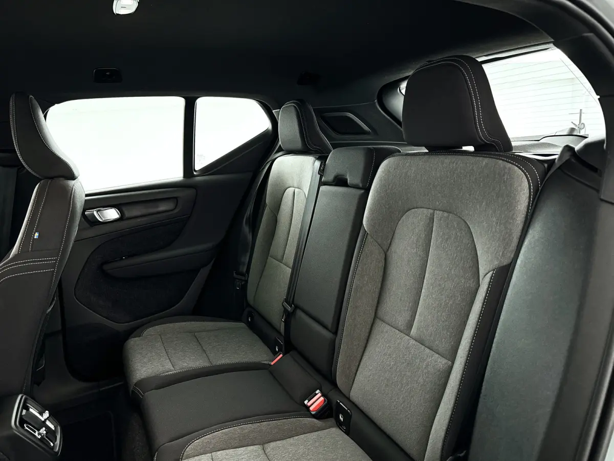 B4 Plus Dark | Parkeercamera | Harman Kardon | Stoel- en stuurverwarming | Trekhaak