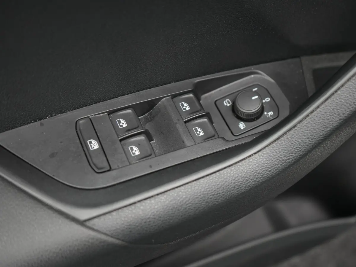 1.5 TSI ACT Business Edition | AUTOMATISCHE AIRCO | APPLE/ANDROID CARPLAY | LED VERLICHTING | ADAPTIEF CRUISE CONTROL | 12 MAANDEN BOVAG GARANTIE
