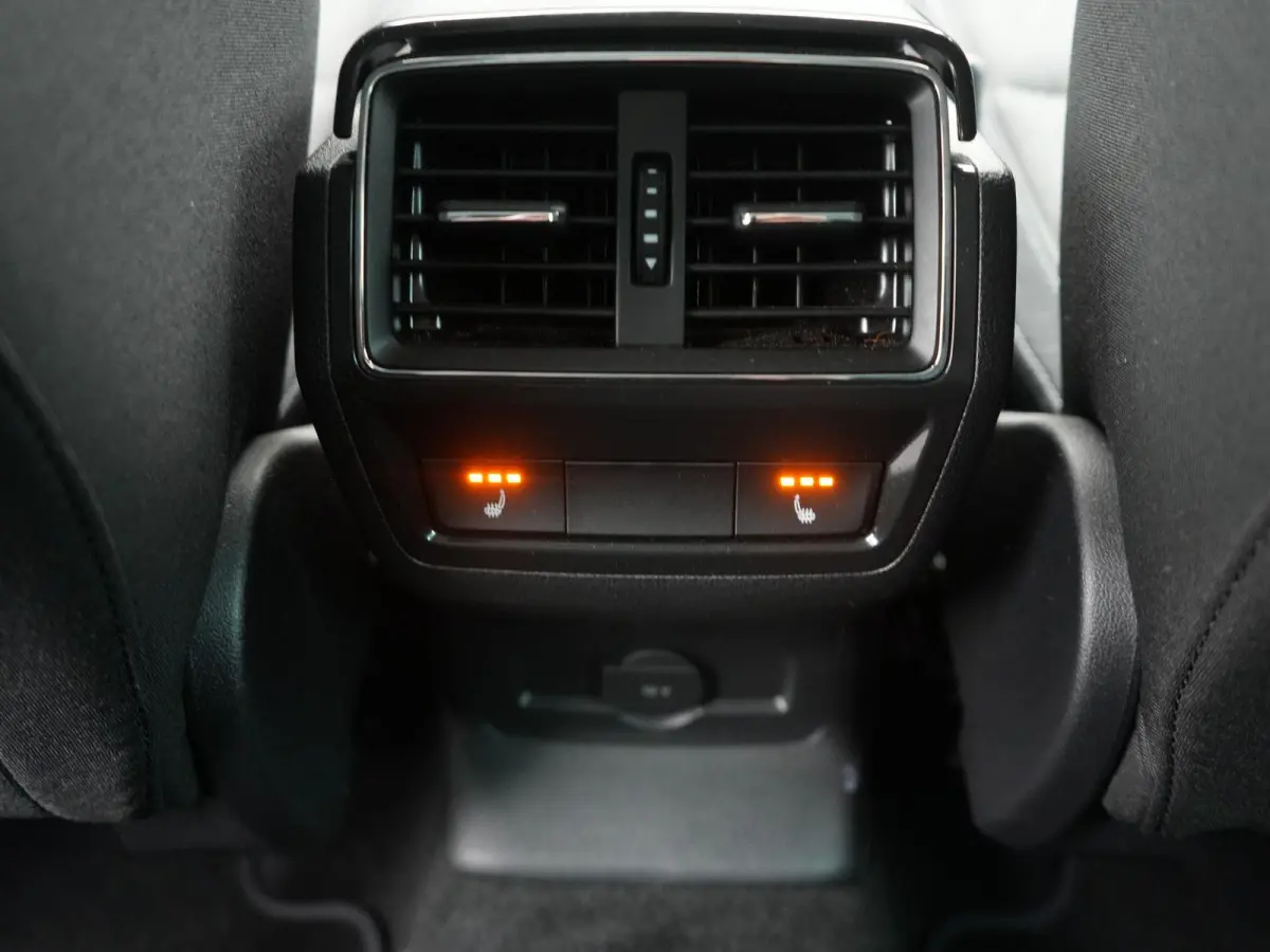 1.5 TSI ACT Business Edition | AUTOMATISCHE AIRCO | APPLE/ANDROID CARPLAY | LED VERLICHTING | ADAPTIEF CRUISE CONTROL | 12 MAANDEN BOVAG GARANTIE