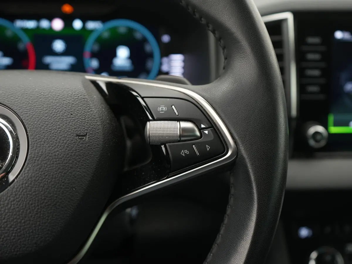 1.5 TSI ACT Business Edition | AUTOMATISCHE AIRCO | APPLE/ANDROID CARPLAY | LED VERLICHTING | ADAPTIEF CRUISE CONTROL | 12 MAANDEN BOVAG GARANTIE