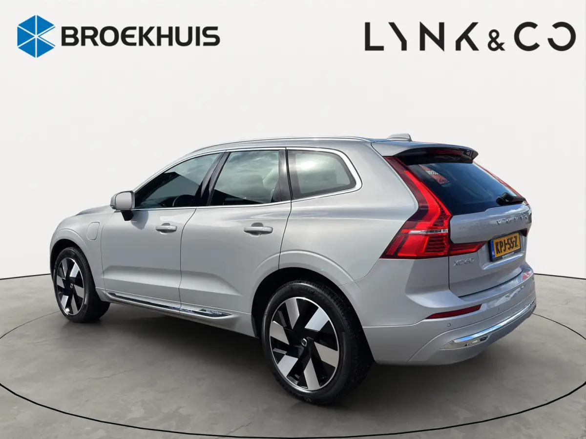 T6 Plug-in hybrid AWD Ultimate Bright | Achterbank verwarmd | Achteruitrijcamera | Apple Carplay/Android Auto|telefoonintegratie premium