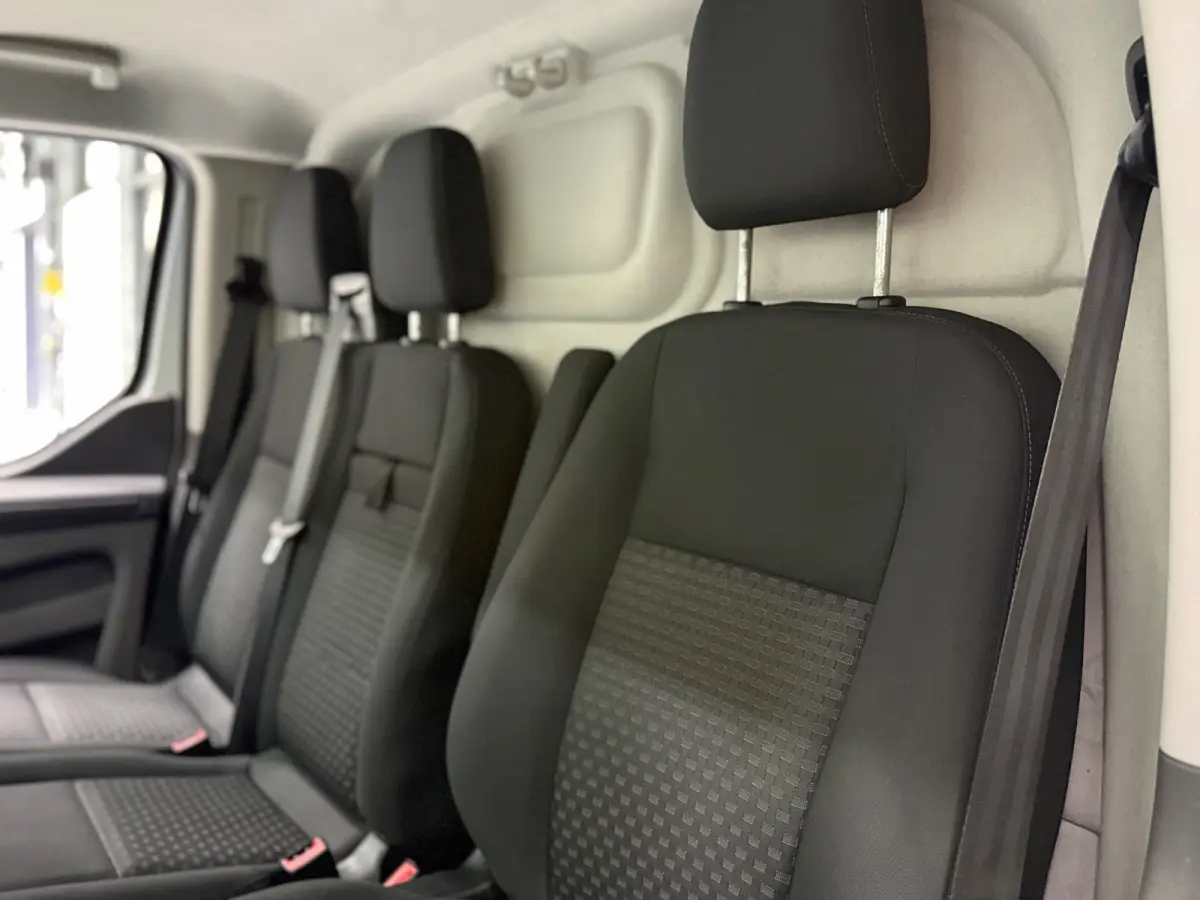 340 2.0 TDCI 130pk Automaat L2H1 Lang | Navi | ACC | Stoelverw. | Parkeersensoren | 1e Eigenaar