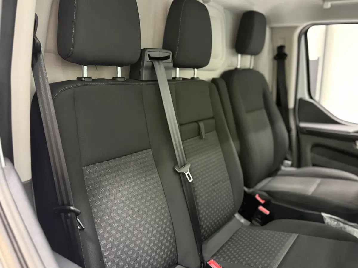 340 2.0 TDCI 130pk Automaat L2H1 Lang | Navi | ACC | Stoelverw. | Parkeersensoren | 1e Eigenaar