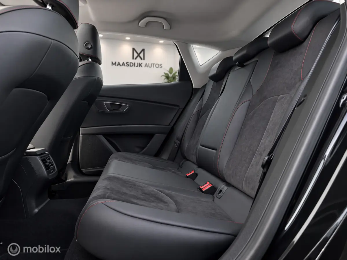 1.8 TSI FR PANO PDC CAMERA CARPLAY SEAT SOUND