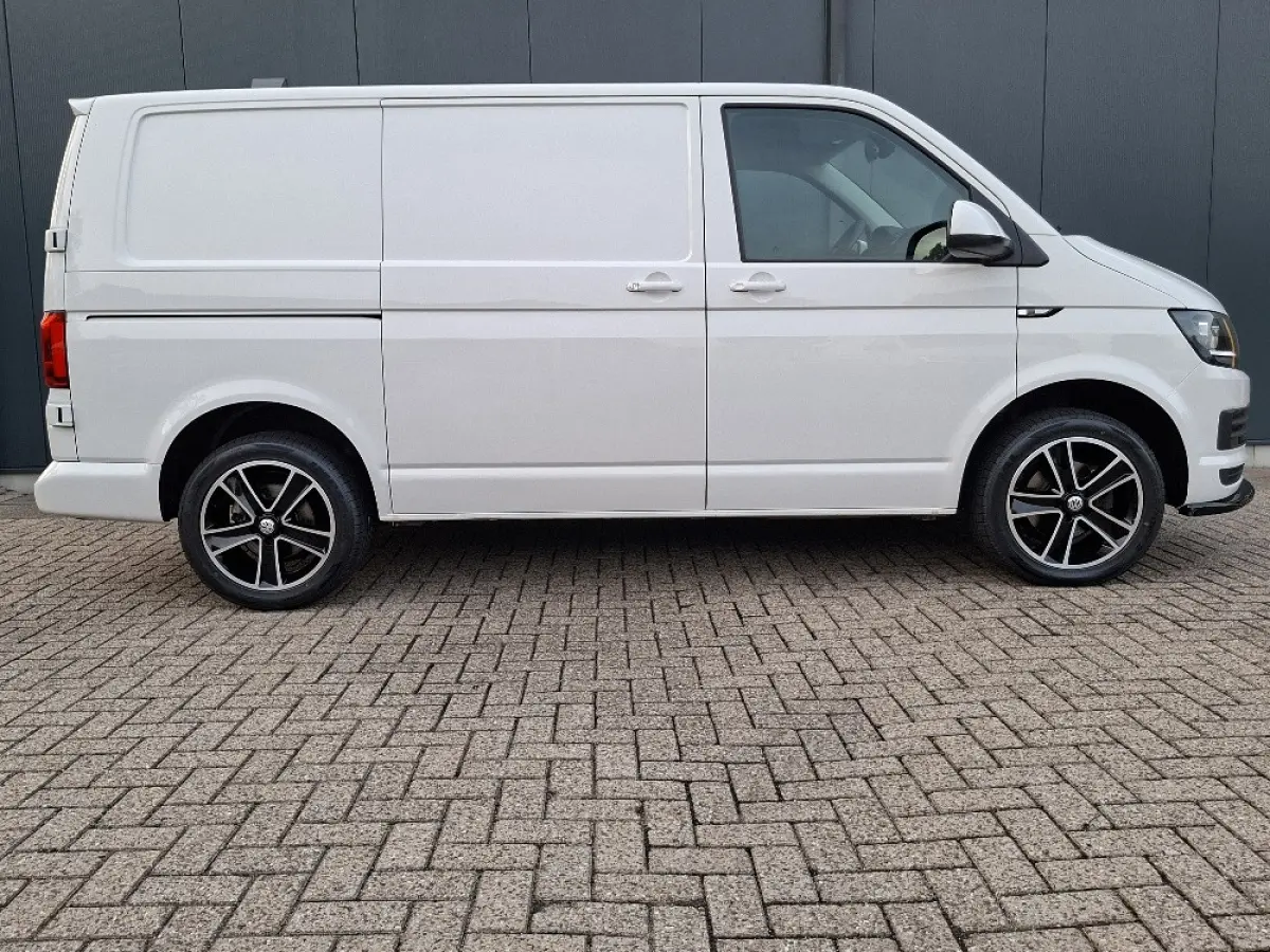 2.0 TDI L1H1 * Airco * Parkeersensoren * Cruise Control * 18 INCH WIELEN *
