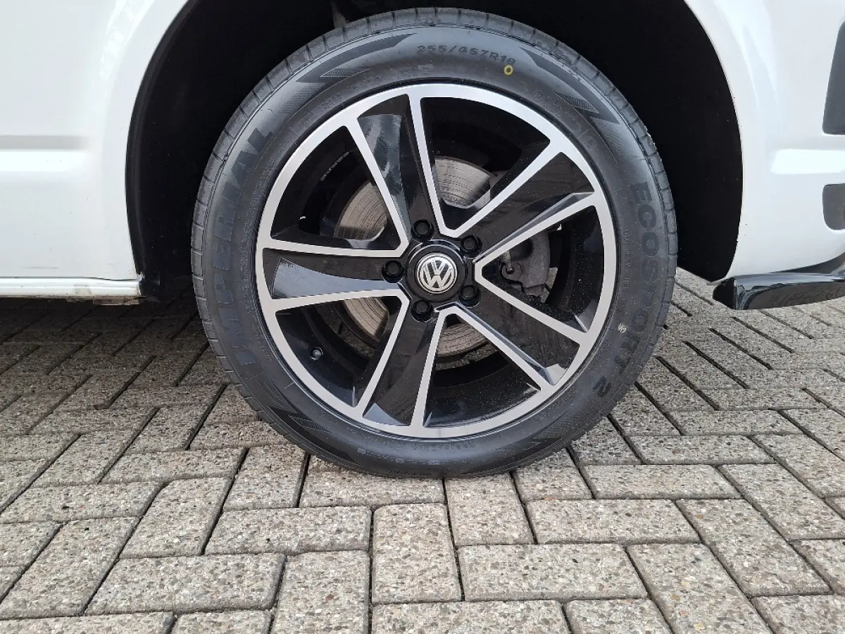 2.0 TDI L1H1 * Airco * Parkeersensoren * Cruise Control * 18 INCH WIELEN *