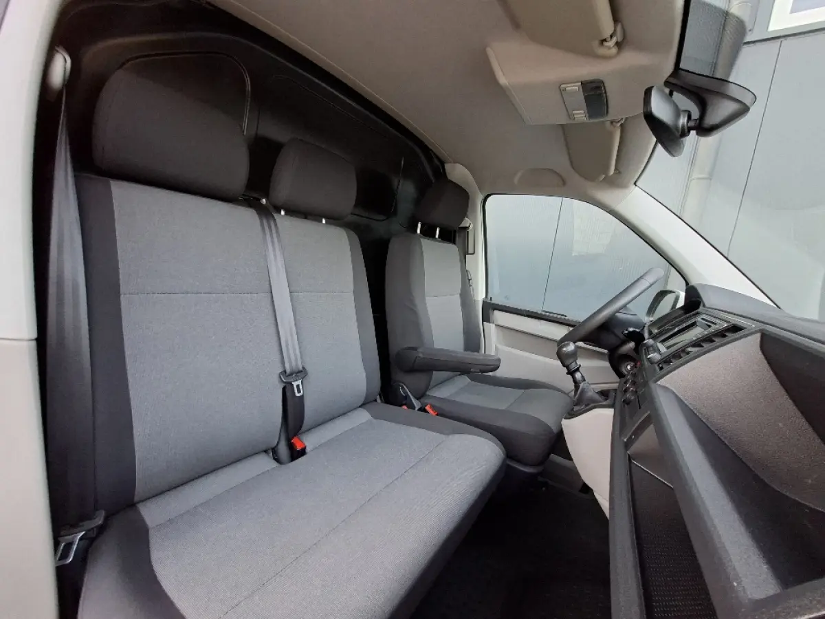 2.0 TDI L1H1 * Airco * Parkeersensoren * Cruise Control * 18 INCH WIELEN *