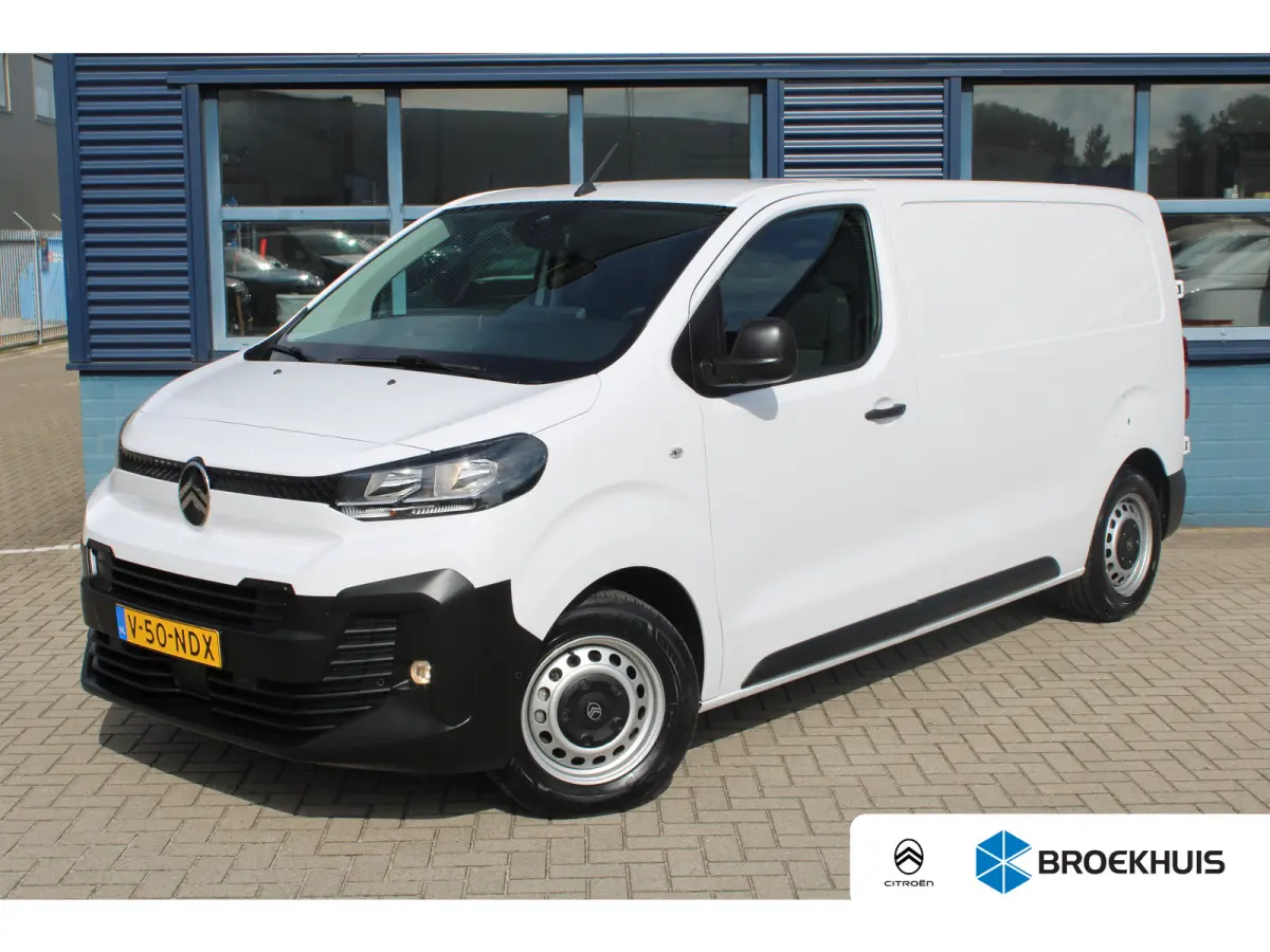 8 JAAR GARANTIE | CAMERA | 10" SCHERM + DRAADLOOS CARPLAY + NAVI | BETONPLEX LAADVLOER | 10" digitaal kleuren instrumentenpaneel | Airco | Cruise control