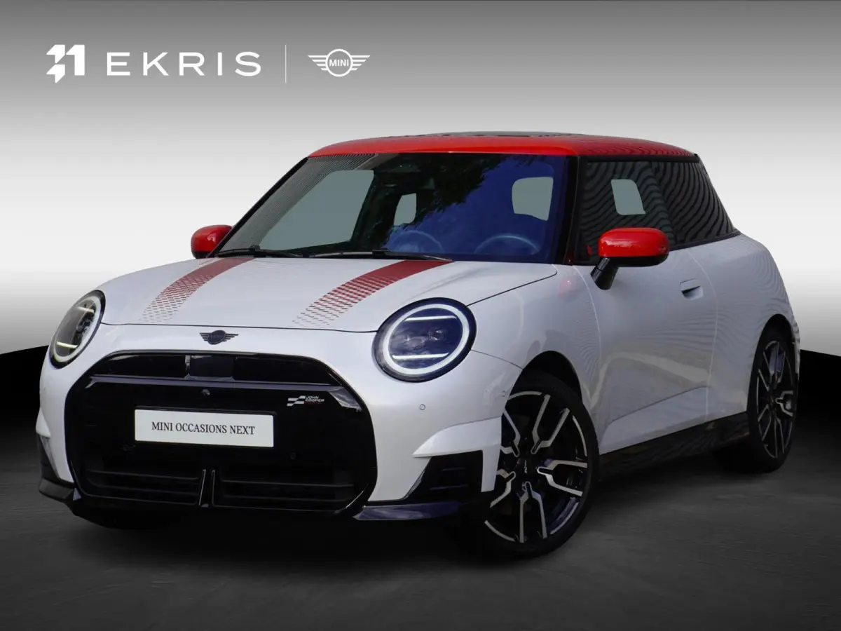 Cooper E John Cooper Works Pakket XL | Glazen Panoramadak | Elektrisch verstelbare stoelen met massage | Harman Kardon | Head-Up Display | Stuur- & Stoelverwarming | Active Cruise Control | 