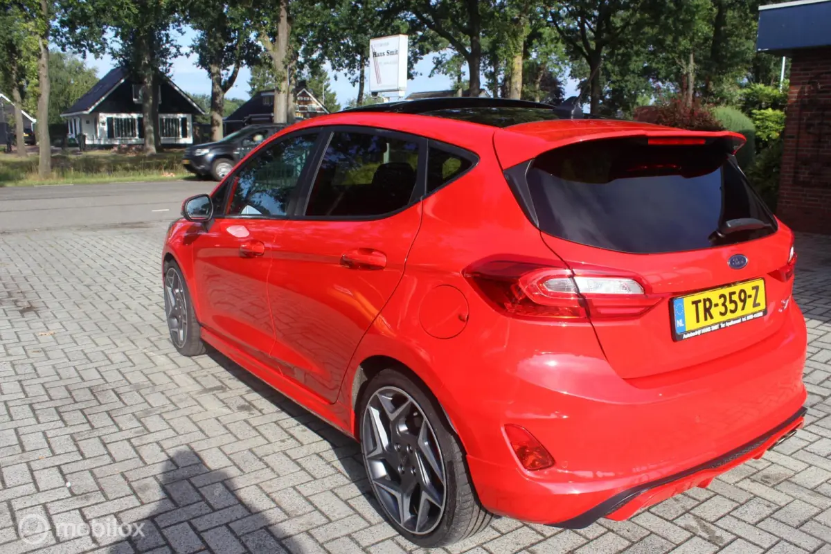 1.5 EcoBoost ST-3, 200pk, launch control, NAP
