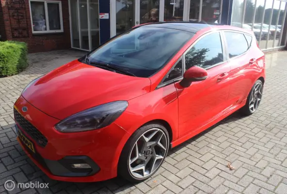 1.5 EcoBoost ST-3, 200pk, launch control, NAP