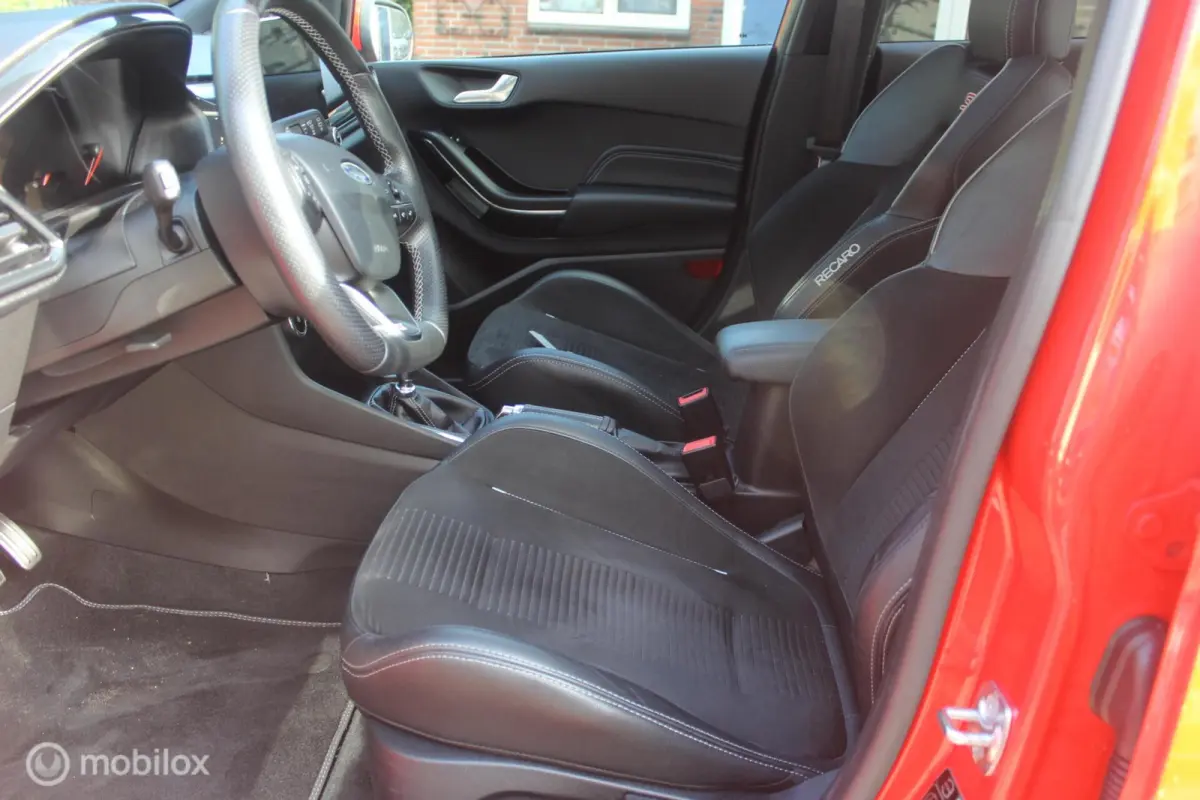 1.5 EcoBoost ST-3, 200pk, launch control, NAP