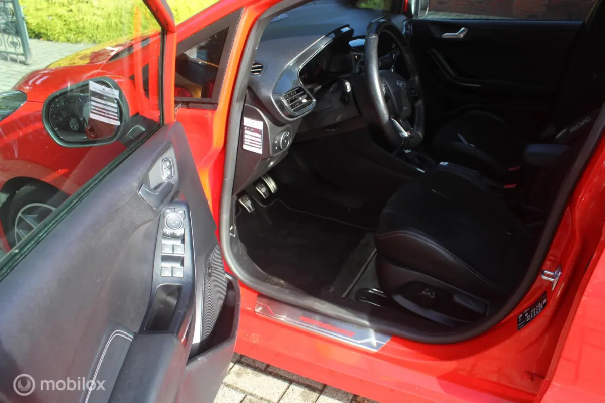 1.5 EcoBoost ST-3, 200pk, launch control, NAP