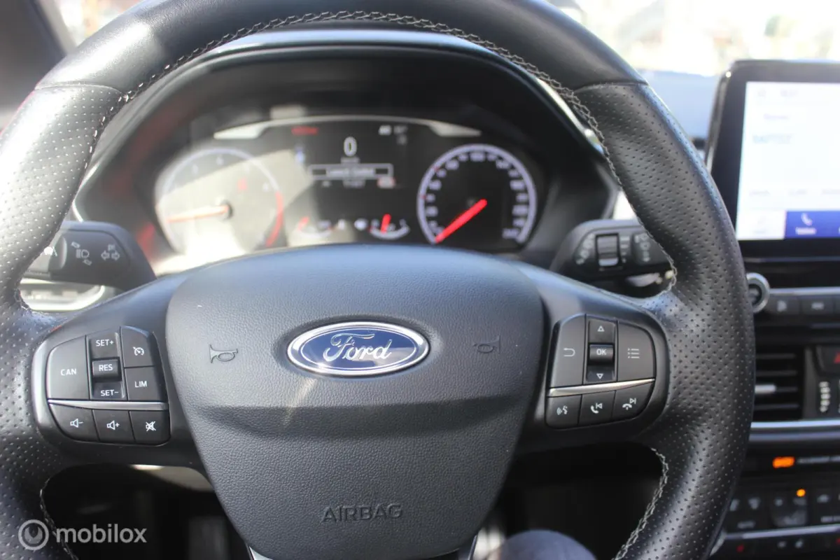 1.5 EcoBoost ST-3, 200pk, launch control, NAP