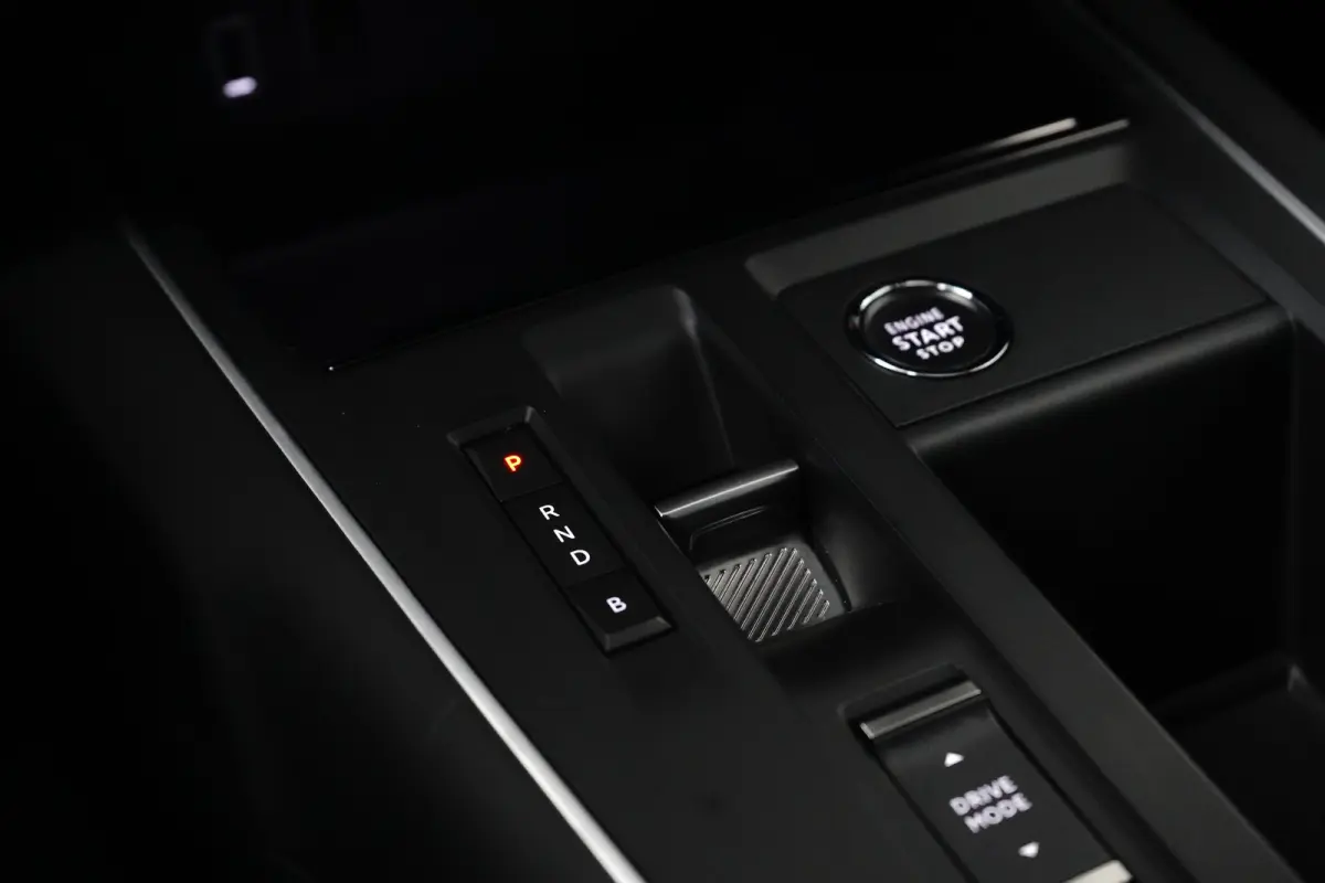 1.6 Plug-in Hybrid 225 Business Plus | Apple Carplay / Android Auto | Navigatie | Achteruitrij Camera | Climate Control | Achteruitrijcamera | Airco (automatisch) | Apple Carplay/Android Aut