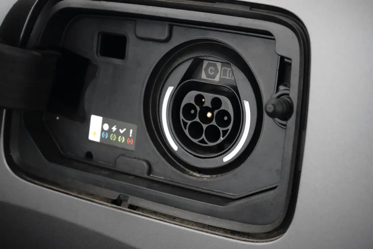 1.6 Plug-in Hybrid 225 Business Plus | Apple Carplay / Android Auto | Navigatie | Achteruitrij Camera | Climate Control | Achteruitrijcamera | Airco (automatisch) | Apple Carplay/Android Aut
