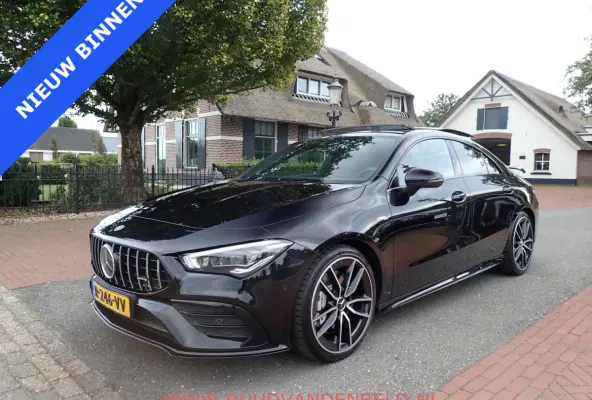 AMG 35 4MATIC Coupé / SFEERVERLICHTING / HEAD-UP / BURMESTER / CARPLAY / CAMERA