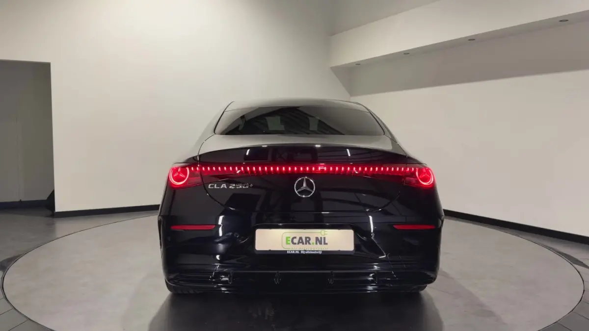 250+ Launch Edition 85.5 kWh | AMG styling | ACC | Panoramadak | 800v Snelladen