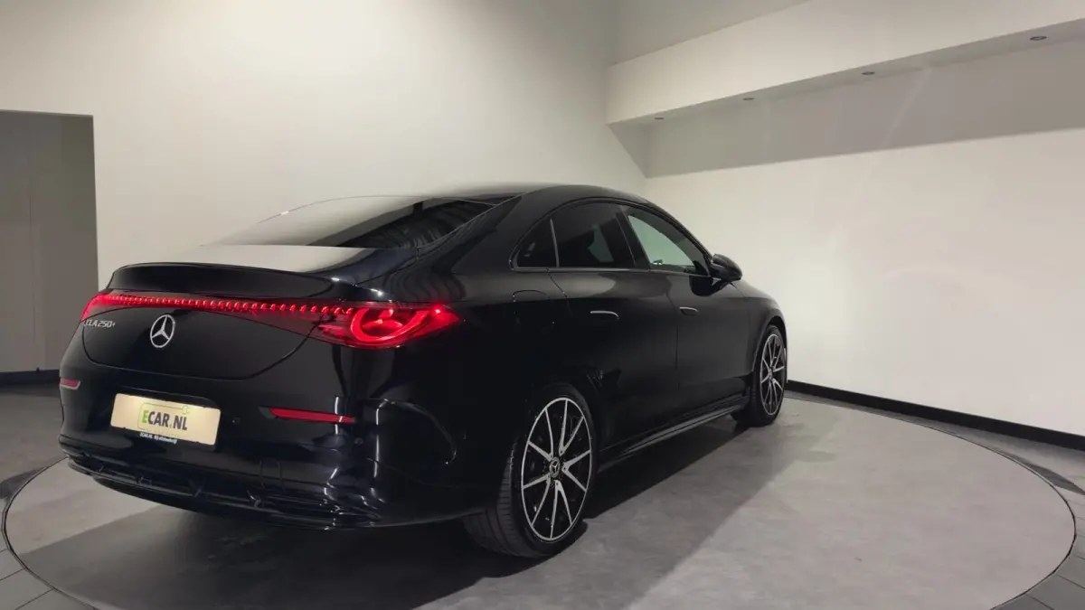 250+ Launch Edition 85.5 kWh | AMG styling | ACC | Panoramadak | 800v Snelladen