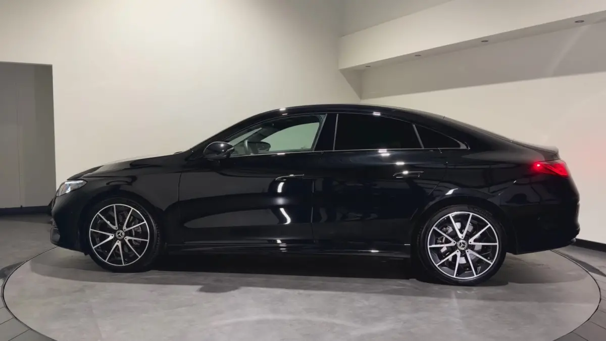 250+ Launch Edition 85.5 kWh | AMG styling | ACC | Panoramadak | 800v Snelladen