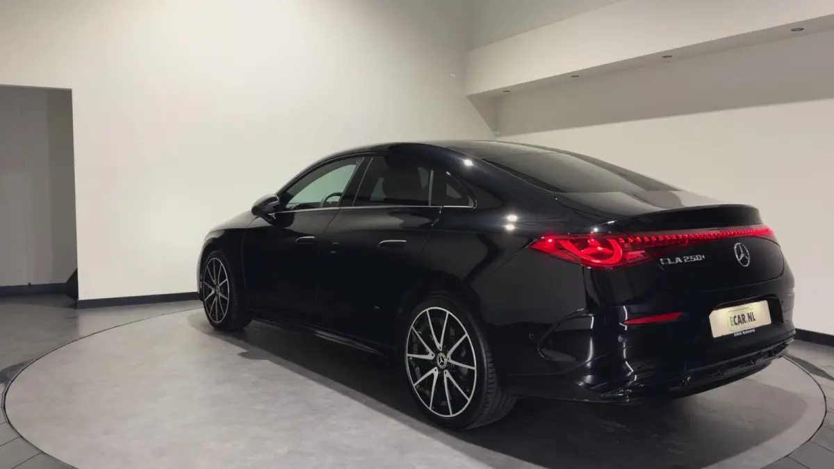 250+ Launch Edition 85.5 kWh | AMG styling | ACC | Panoramadak | 800v Snelladen