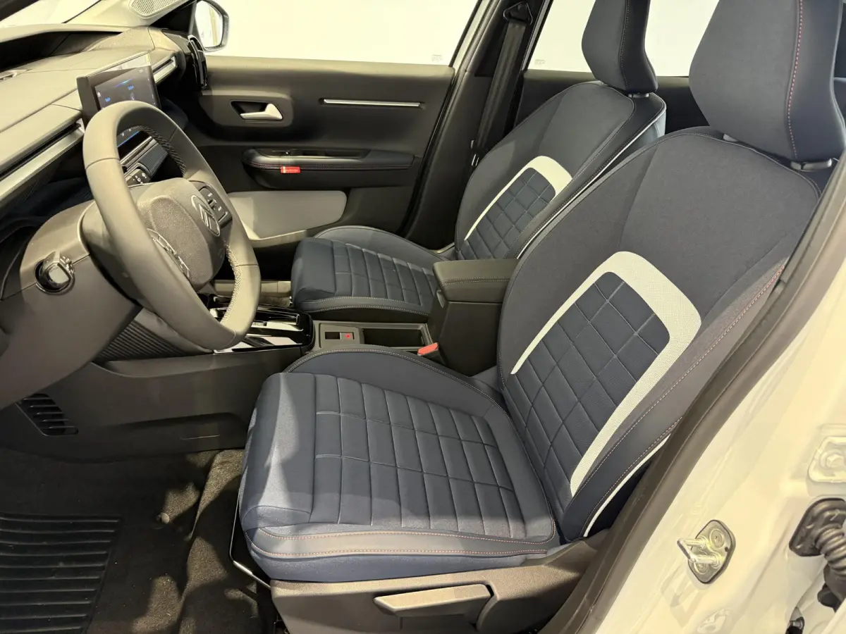 1.2 Hybrid 110pk Collection l Apple carplay & android auto l Camera l DEMO l Bel voor actuele KM-Stand!!!!