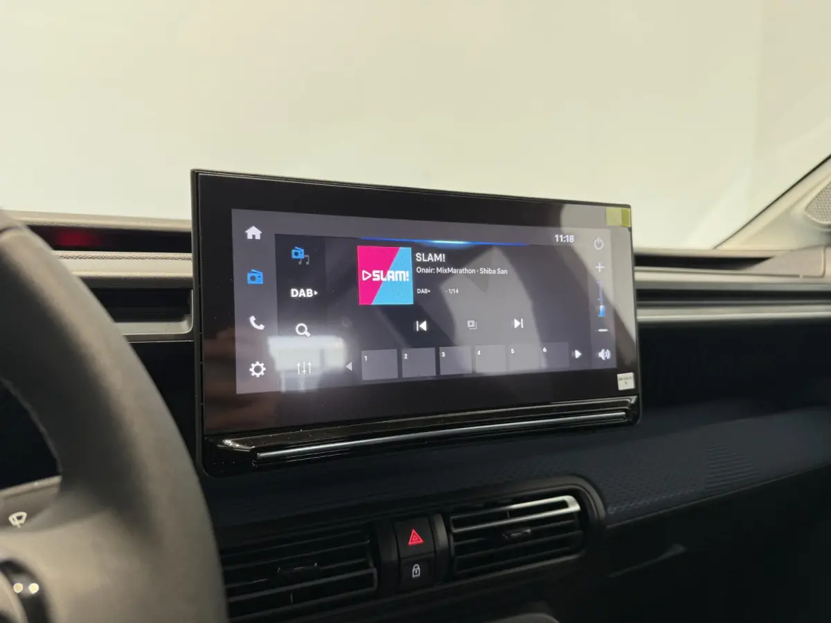 1.2 Hybrid 110pk Collection l Apple carplay & android auto l Camera l DEMO l Bel voor actuele KM-Stand!!!!