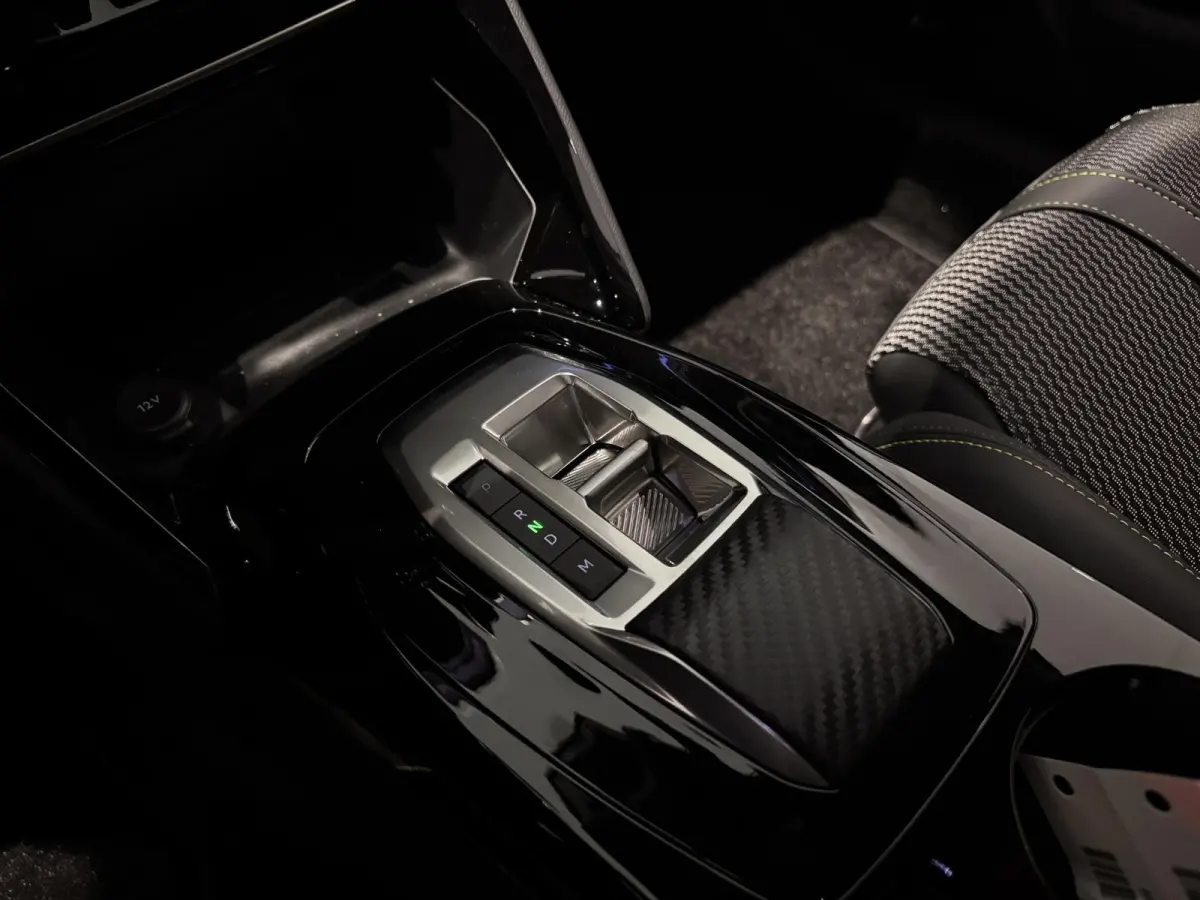 1.2 Hybrid 110 e-DCS6 GT | Automaat | Climate Control | Full Map Navigatie | Apple Carplay / Android Auto | 360 Camera | Parkeersensoren | Bekleding Half Leder | Direct uit Voorraad Leverbaa