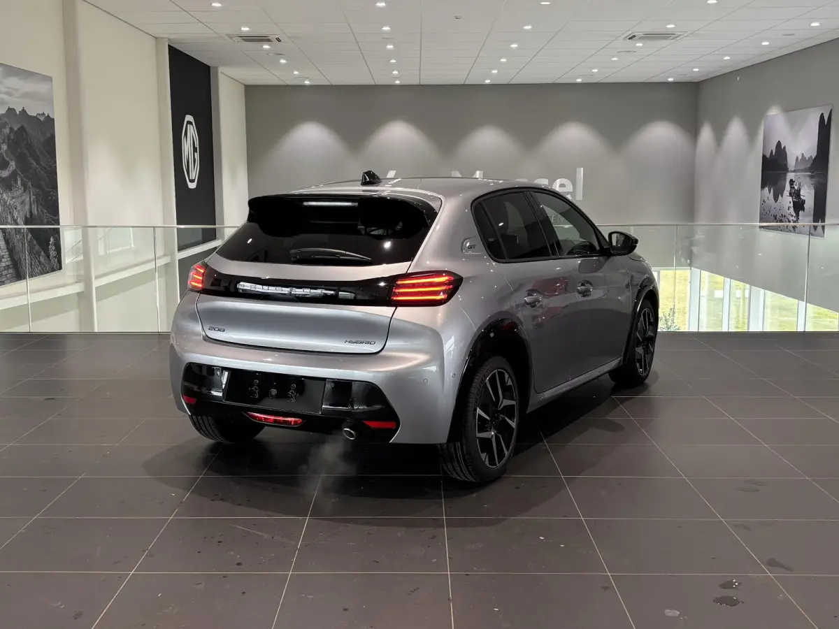 1.2 Hybrid 110 e-DCS6 GT | Automaat | Climate Control | Full Map Navigatie | Apple Carplay / Android Auto | 360 Camera | Parkeersensoren | Bekleding Half Leder | Direct uit Voorraad Leverbaa