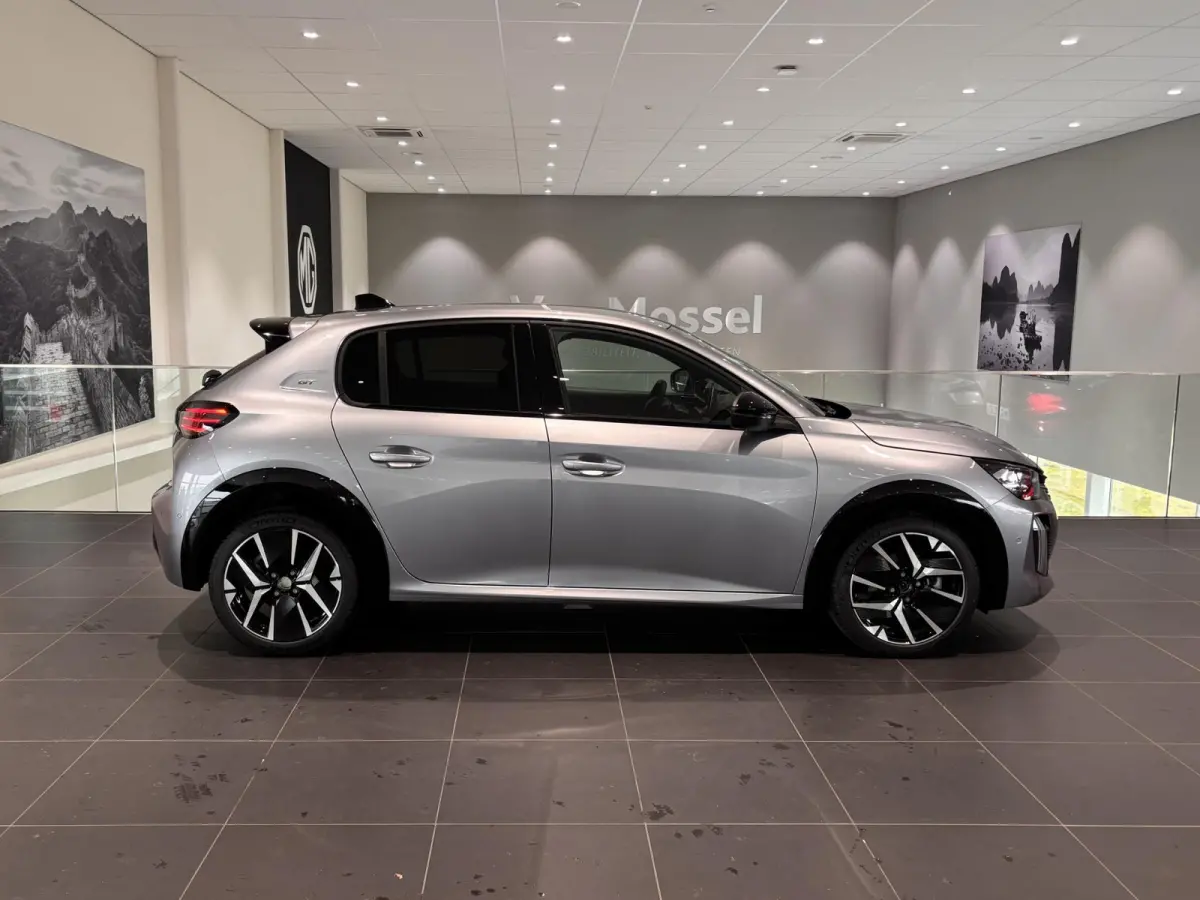 1.2 Hybrid 110 e-DCS6 GT | Automaat | Climate Control | Full Map Navigatie | Apple Carplay / Android Auto | 360 Camera | Parkeersensoren | Bekleding Half Leder | Direct uit Voorraad Leverbaa